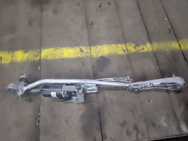 bontott BMW 5 E39 Első Ablaktörlő Szerkezet Motorral