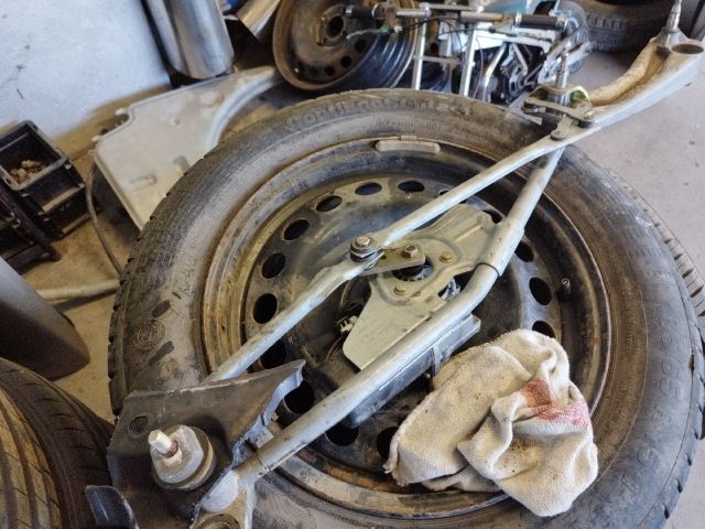 bontott BMW 5 E39 Első Ablaktörlő Szerkezet Motorral