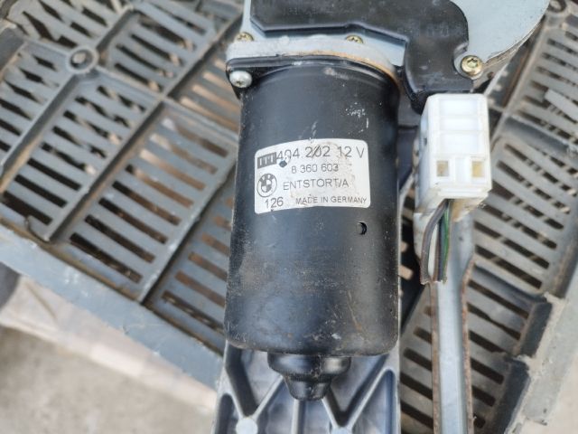 bontott BMW 5 E39 Első Ablaktörlő Szerkezet Motorral