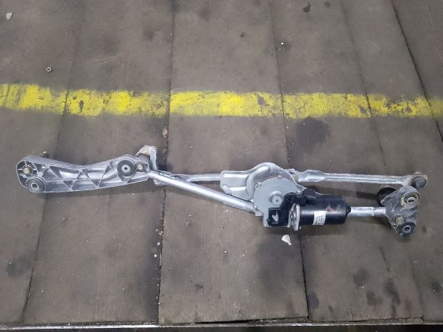 bontott BMW 5 E39 Első Ablaktörlő Szerkezet Motorral