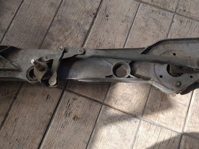 bontott BMW 5 E39 Első Ablaktörlő Szerkezet Motorral