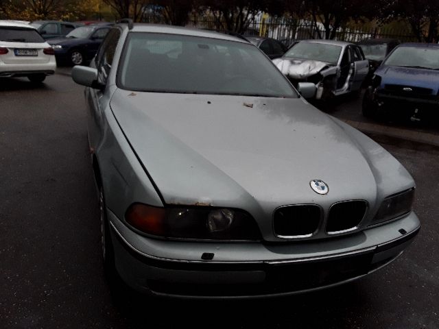 bontott BMW 5 E39 Első Lökhárító Merevítő (Fém)