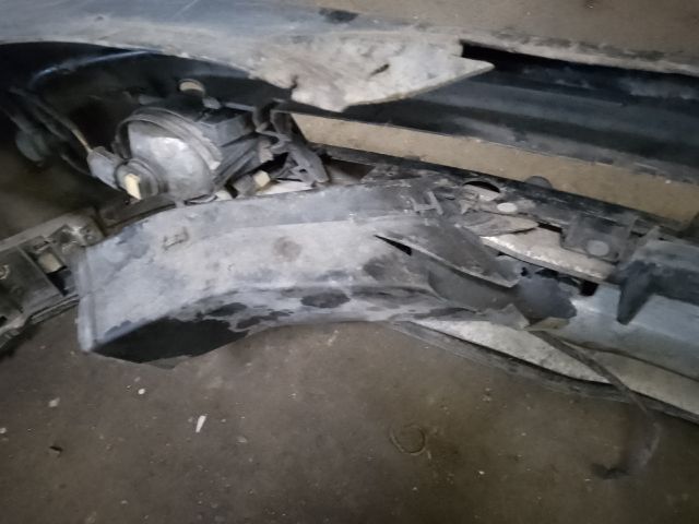 bontott BMW 5 E39 Első Lökhárító (Részeivel)