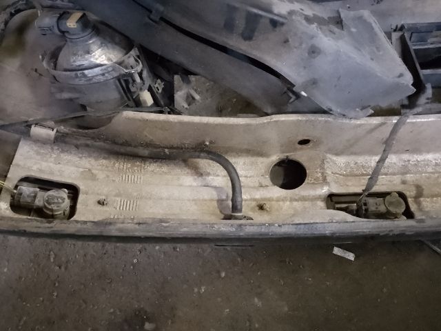 bontott BMW 5 E39 Első Lökhárító (Részeivel)