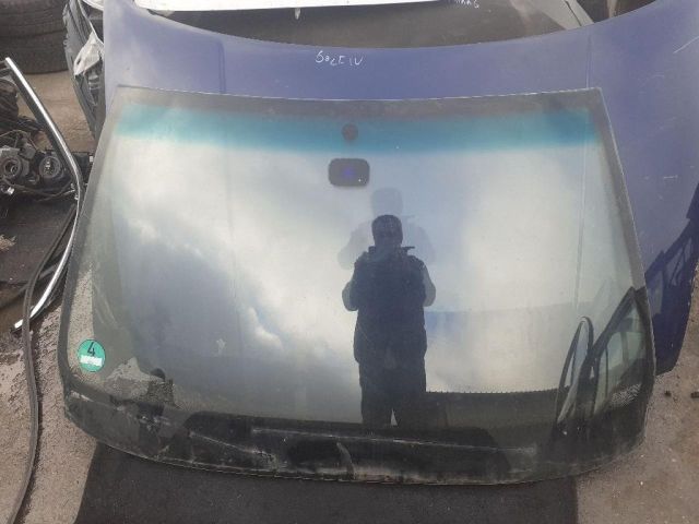 bontott BMW 5 E39 Első Szélvédő