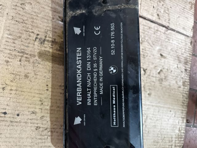 bontott BMW 5 E39 Első Tároló Rekesz