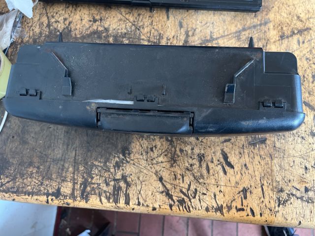 bontott BMW 5 E39 Első Tároló Rekesz