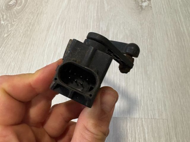 bontott BMW 5 E39 Első Xenon Szintszabályzó Jeladó