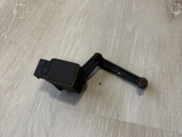 bontott BMW 5 E39 Első Xenon Szintszabályzó Jeladó