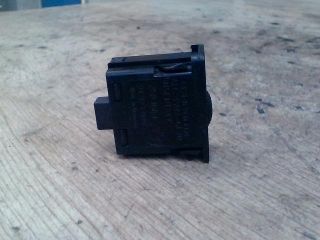 bontott BMW 5 E39 Fényszórómagasság Állító Kapcsoló