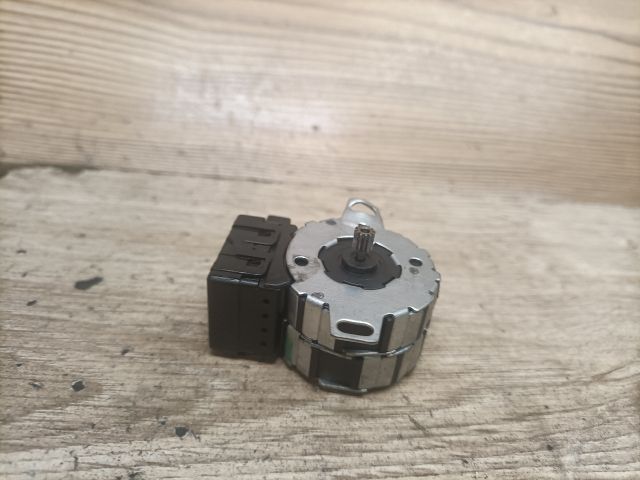 bontott BMW 5 E39 Fűtés Állító Motor