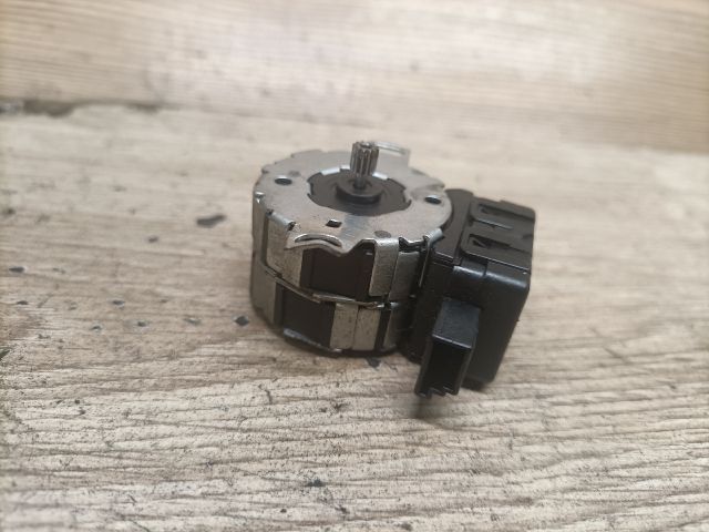 bontott BMW 5 E39 Fűtés Állító Motor