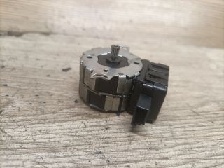 bontott BMW 5 E39 Fűtés Állító Motor