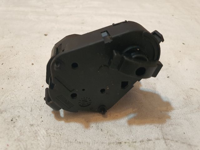 bontott BMW 5 E39 Fűtés Állító Motor