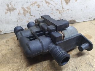 bontott BMW 5 E39 Fűtéscsap