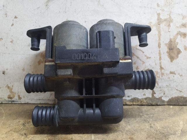 bontott BMW 5 E39 Fűtéscsap