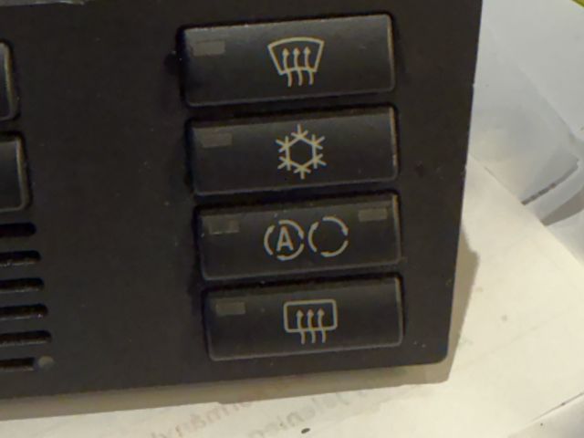 bontott BMW 5 E39 Fűtéskapcsoló (digit klímás)