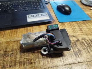 bontott BMW 5 E39 Hátsó Ablaktörlő Motor