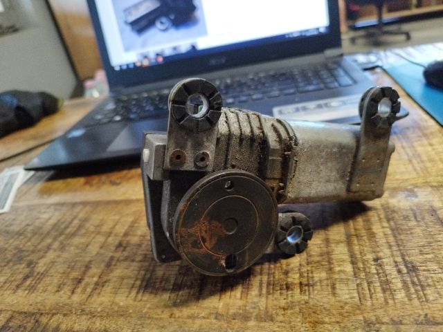 bontott BMW 5 E39 Hátsó Ablaktörlő Motor