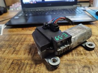 bontott BMW 5 E39 Hátsó Ablaktörlő Motor