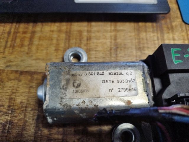 bontott BMW 5 E39 Hátsó Ablaktörlő Motor