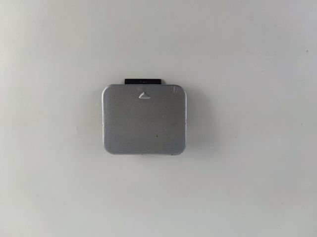 bontott BMW 5 E39 Hátsó Vonószem Burkolat