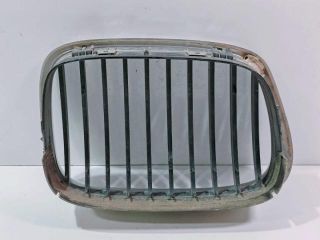 bontott BMW 5 E39 Hűtőrács