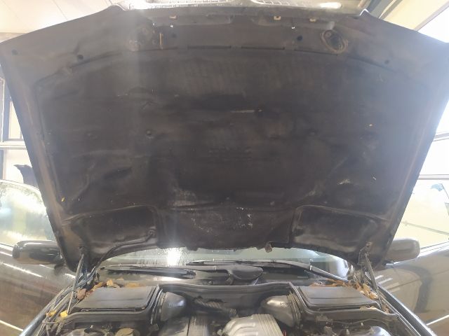 bontott BMW 5 E39 Hűtőrács