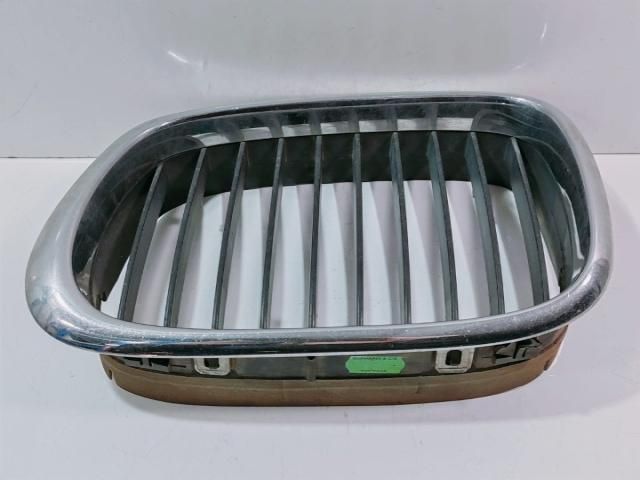 bontott BMW 5 E39 Hűtőrács