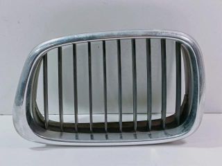 bontott BMW 5 E39 Hűtőrács