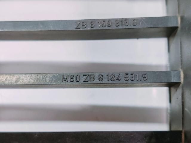 bontott BMW 5 E39 Hűtőrács