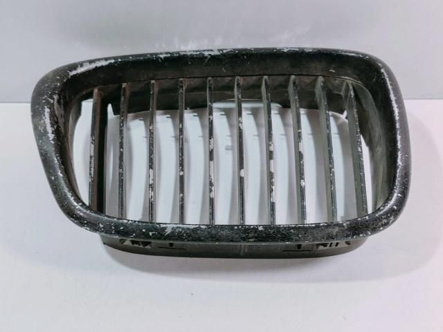 bontott BMW 5 E39 Hűtőrács