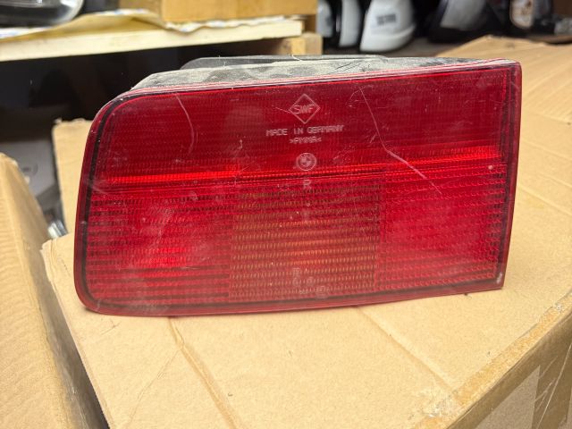 bontott BMW 5 E39 Jobb Belső Hátsó Lámpa