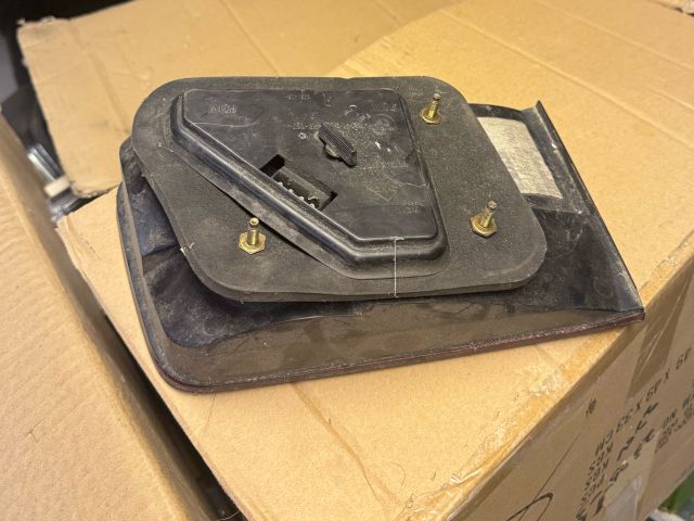 bontott BMW 5 E39 Jobb Belső Hátsó Lámpa