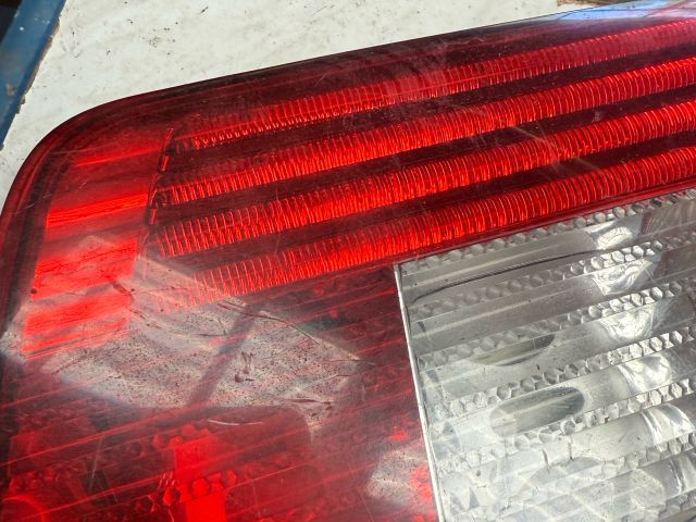 bontott BMW 5 E39 Jobb Belső Hátsó Lámpa