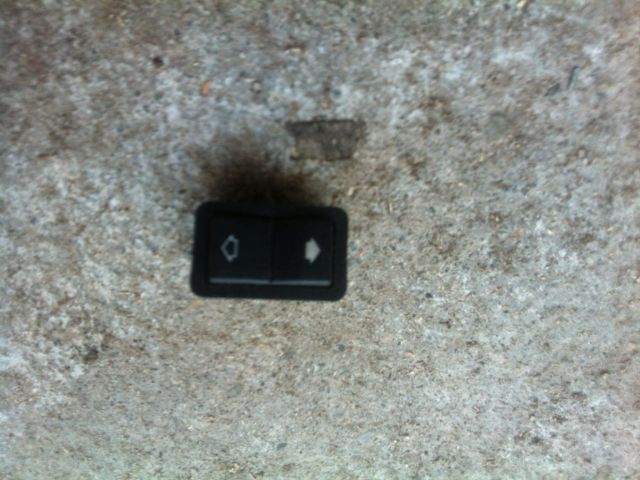 bontott BMW 5 E39 Jobb első Ablakemelő Kapcsoló