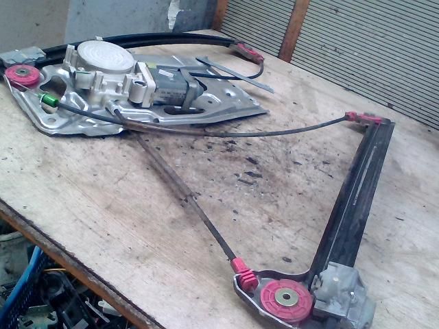 bontott BMW 5 E39 Jobb első Ablakemelő Szerkezet (Elektromos)