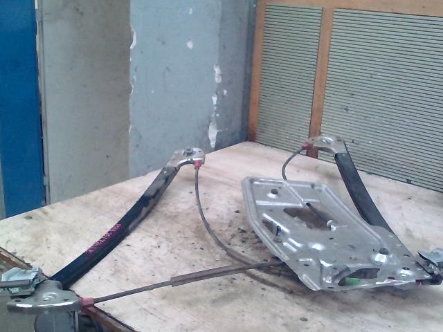 bontott BMW 5 E39 Jobb első Ablakemelő Szerkezet (Elektromos)