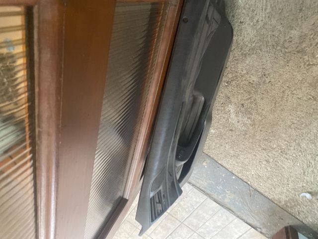 bontott BMW 5 E39 Jobb első Ajtó Kárpit