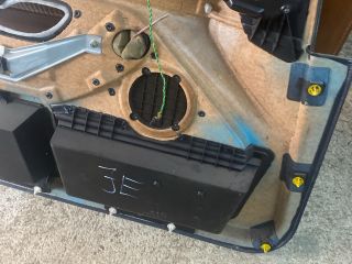 bontott BMW 5 E39 Jobb első Ajtó Kárpit