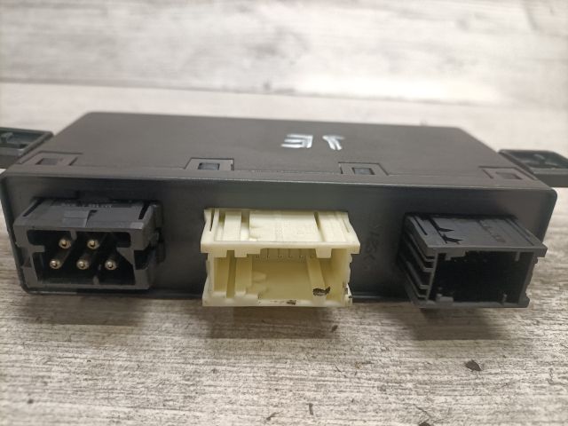 bontott BMW 5 E39 Jobb első Ajtó Vezérlőegység