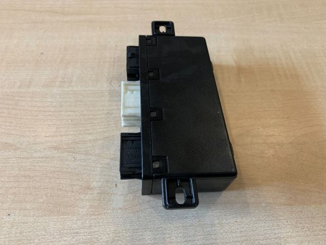 bontott BMW 5 E39 Jobb első Ajtó Vezérlőegység