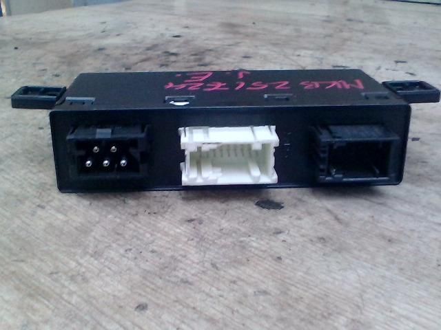 bontott BMW 5 E39 Jobb első Ajtó Vezérlőegység