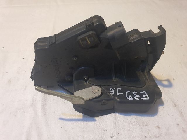 bontott BMW 5 E39 Jobb első Ajtózár