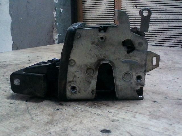 bontott BMW 5 E39 Jobb első Ajtózár