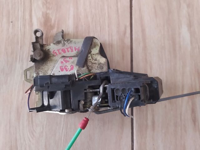 bontott BMW 5 E39 Jobb első Ajtózár