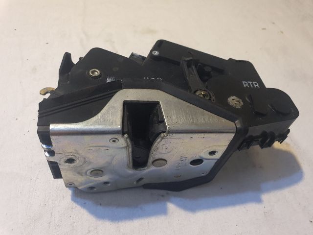 bontott BMW 5 E39 Jobb első Ajtózár