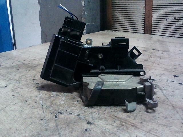 bontott BMW 5 E39 Jobb első Ajtózár