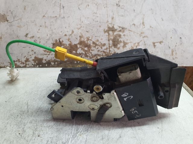 bontott BMW 5 E39 Jobb első Ajtózár