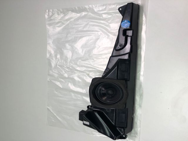 bontott BMW 5 E39 Jobb első Hangszóró